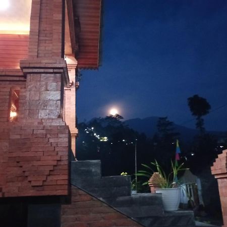 Villa Pringgitan Tawangmangu Dış mekan fotoğraf